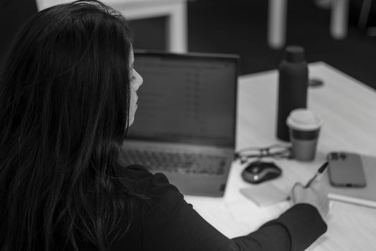 Line graph showing progress over weeks with milestones labeled clearly.