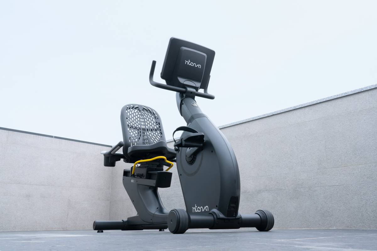 Comparison of different body lock harness models